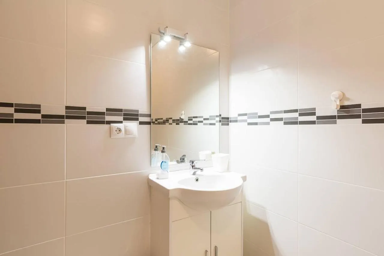 House Fata Apartment Malaga 0*,